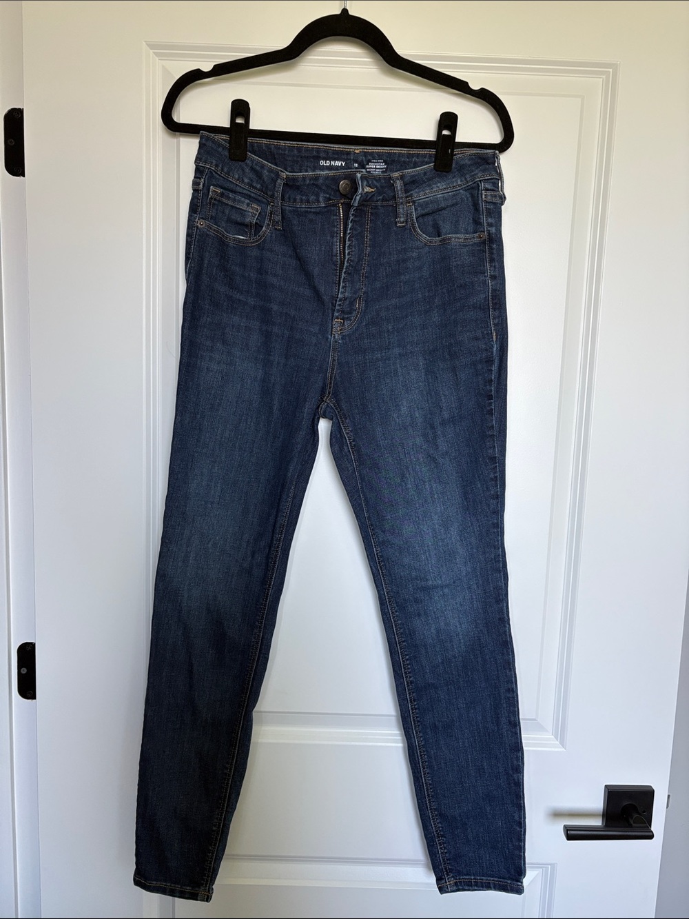 Old Navy Women’s High Rise Rockstar Super Skinny Jeans in Dark Indigo